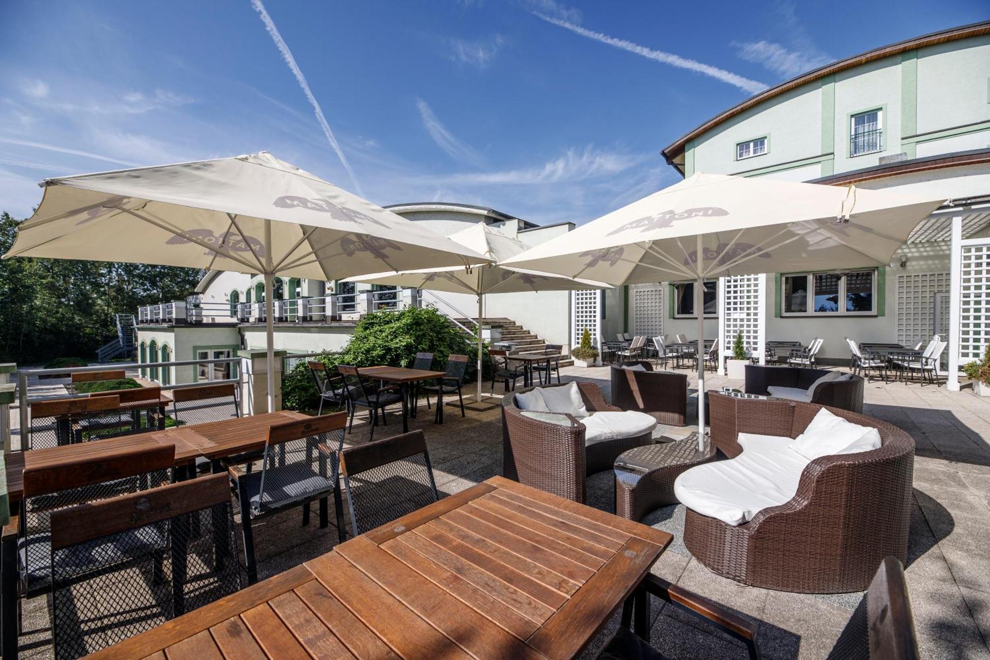 Parkhotel Plzen Congress Center Ngoại thất bức ảnh