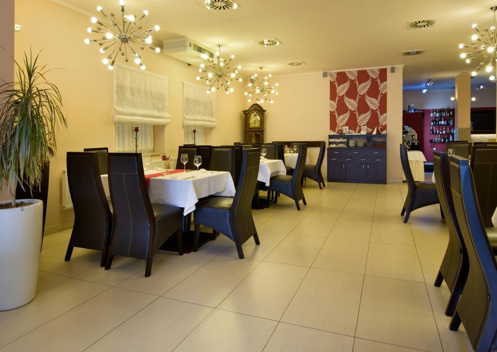 Parkhotel Plzen Congress Center Ngoại thất bức ảnh